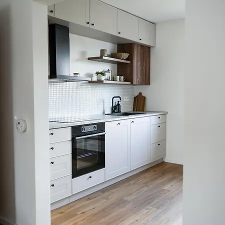 Apartment Cely V Rodinnem Dome S Vanou A Krbem *
